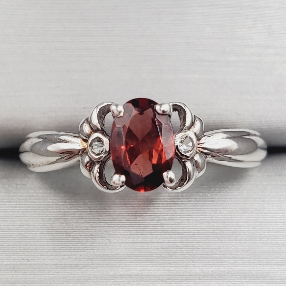Genuine Oval Garnet & White Topaz 925 Sterling Silver Ring